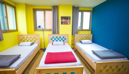 Classic Triple Room (203)