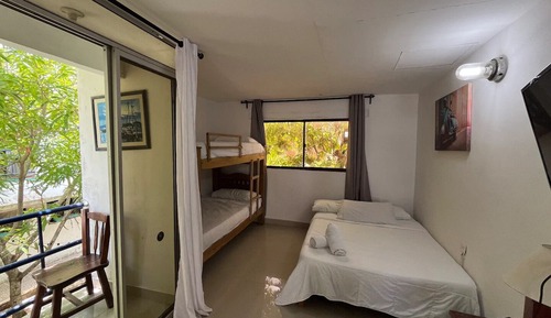 Habitación cuádruple estándar