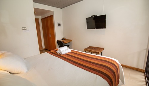 DOBLE SEGUNDO PISO CON BALCON
