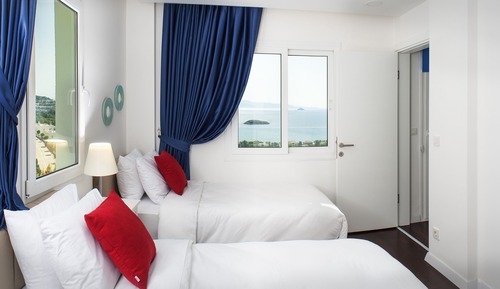 Deluxe Villa, 3 Bedrooms (B4)
