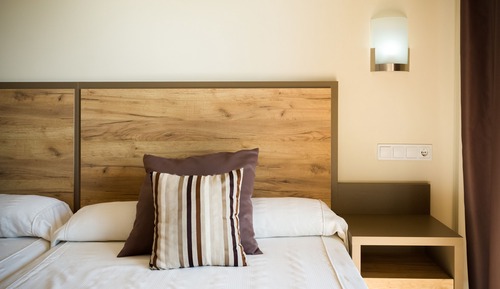 Habitación doble (3 adultos y 1 niño)