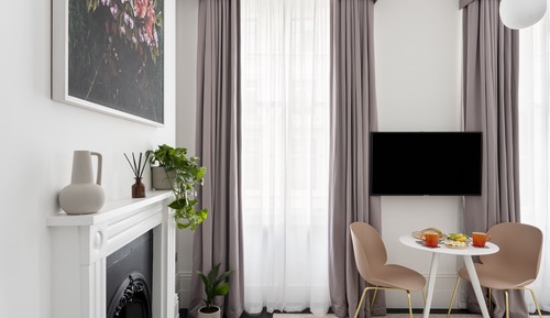 One Bedroom Apartment with Washer/Dryer