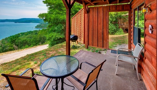 Suite romántica, 1 cama de matrimonio grande, patio, vistas al lago