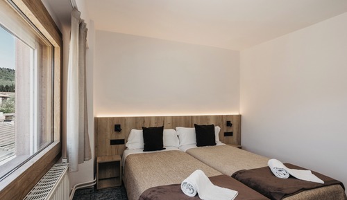 Habitación con 1 cama doble o 2 individuales, vistas a la ciudad