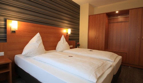 Suite (Heinrich)