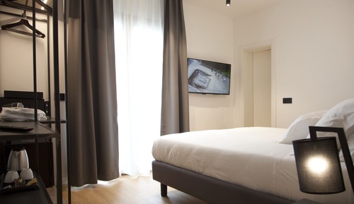 Suite, 1 cama de matrimonio con sofá cama, balcón