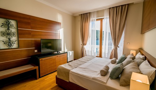 Habitación doble, vistas parciales al mar