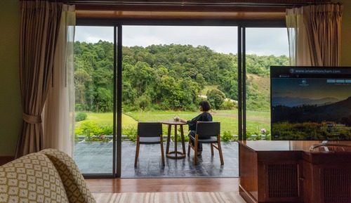 One Bedroom Emperor Suite (Adults Only)