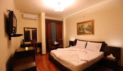 Habitación Deluxe doble, 1 cama de matrimonio grande, bañera de hidromasaje