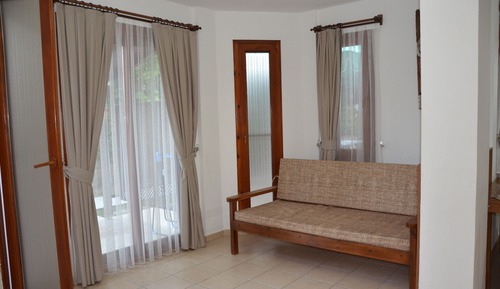 Apartamento, vistas al jardín