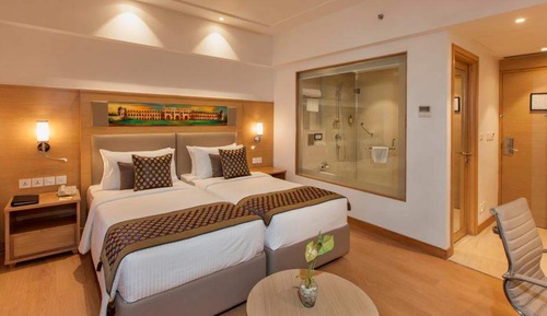 Habitación superior con 1 cama doble o 2 individuales, 1 cama de matrimonio grande