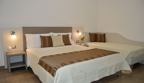 Habitación estándar con 1 cama doble o 2 individuales, 1 habitación