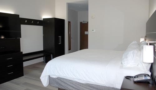 Suite, 1 cama de matrimonio grande (Mobility, Accessible Tub)