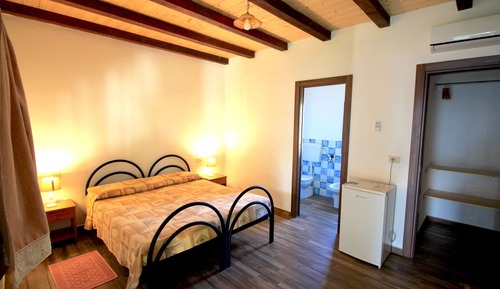 Habitación familiar con 1 cama doble o 2 individuales