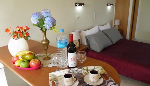 Habitación económica doble, balcón (4,8,9,10,11)