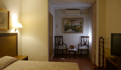 Habitación con 2 camas individuales
