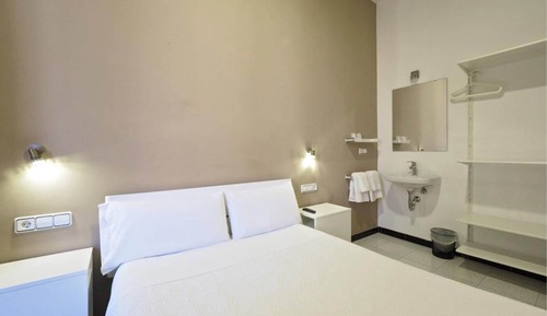 Habitación doble, 1 cama doble, baño compartido