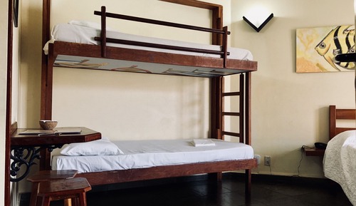 Habitación cuádruple, balcón