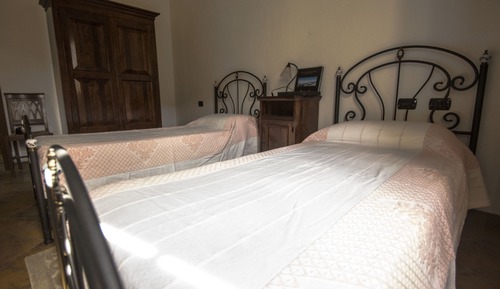 Habitación clásica con 1 cama doble o 2 individuales, no fumadores