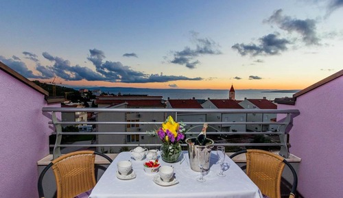 Apartamento, 3 habitaciones, terraza, vistas al mar