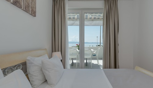 Red Apartman, 2 spavace sobe, terasa, pogled na more