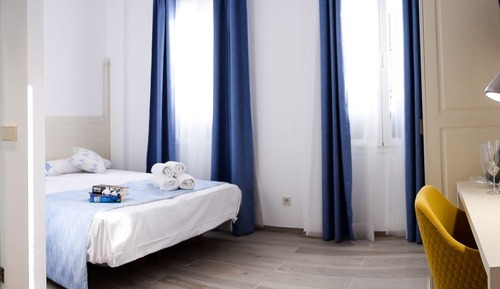 Habitación estándar con 1 cama doble o 2 individuales