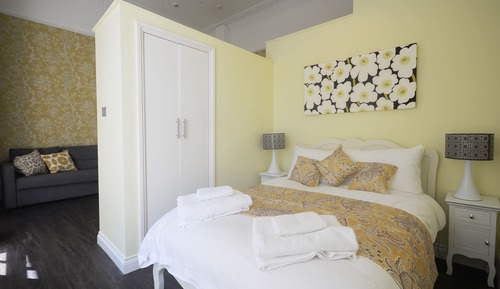 Suite estudio clásica, 1 cama doble con sofá cama, cocina básica (Room Apart 2)