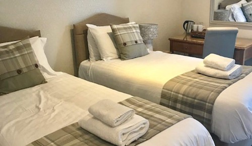 Habitación con 2 camas individuales