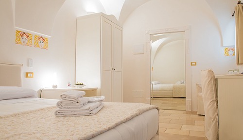 Habitación estándar con 1 cama doble o 2 individuales