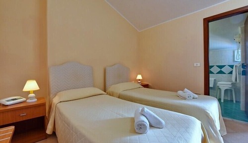 Habitación económica con 1 cama doble o 2 individuales