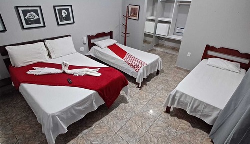 Habitación cuádruple estándar, varias camas