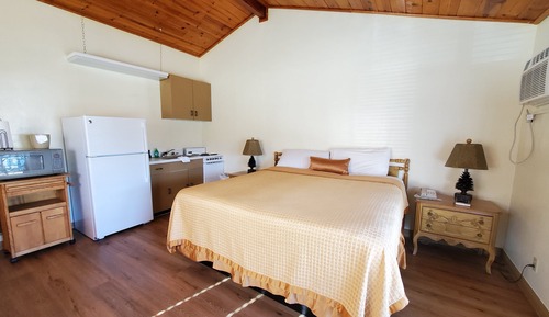 Suite estudio, 1 cama de matrimonio grande, cocina básica