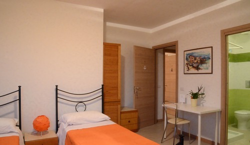 Habitación triple, baño privado