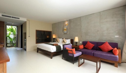 Habitación Deluxe doble, 1 cama de matrimonio grande, no fumadores, vistas a la piscina