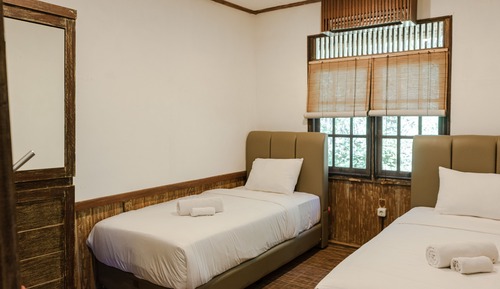 Twin Bedroom Sharing House
