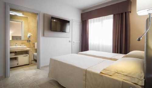 Habitación estándar con 1 cama doble o 2 individuales