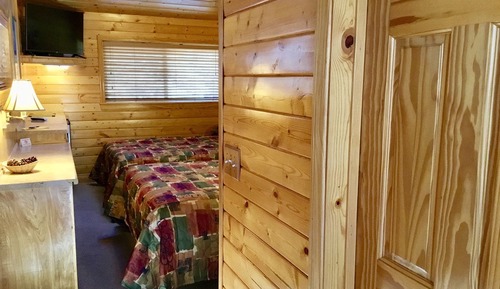 Habitación básica, 2 camas de matrimonio, no fumadores (101)
