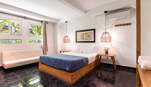 Habitación Deluxe doble, 1 cama de matrimonio, no fumadores, baño privado (Blanca)