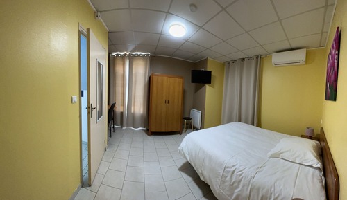Habitación básica doble, accesible para personas con discapacidad