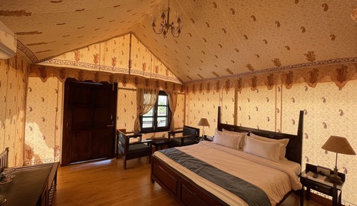 Machan Deluxe Tent