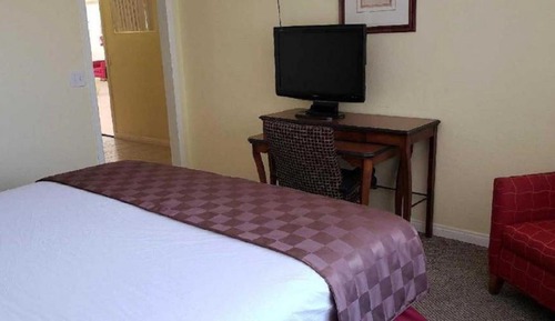 Suite, 1 cama de matrimonio grande, cocina básica