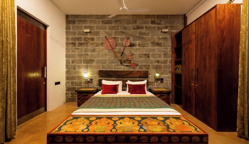 Suite superior, 1 cama de matrimonio grande, vistas al jardín, en la zona del patio