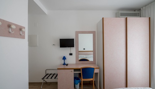 Habitación estándar con 1 cama doble o 2 individuales