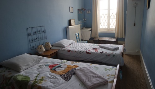 Habitación económica con 1 cama doble o 2 individuales, 2 camas individuales
