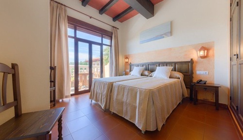 Habitación con 2 camas individuales, terraza, vistas al mar