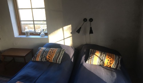 Habitación con 2 camas individuales