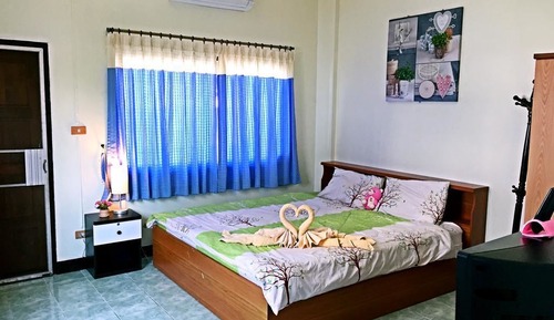 Deluxe Double Room with Air-Conditioner
