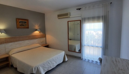 Habitación con 1 cama doble o 2 individuales, vistas al mar