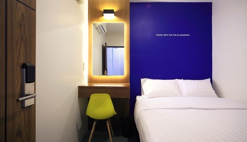 Queen Room with Shared Bathroom