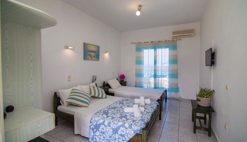 Estudio, vistas al mar